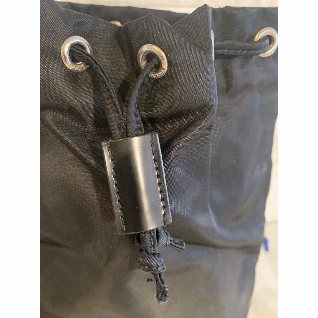正規品 未使用 新品 ナイロン 黒 巾着 ポーチ