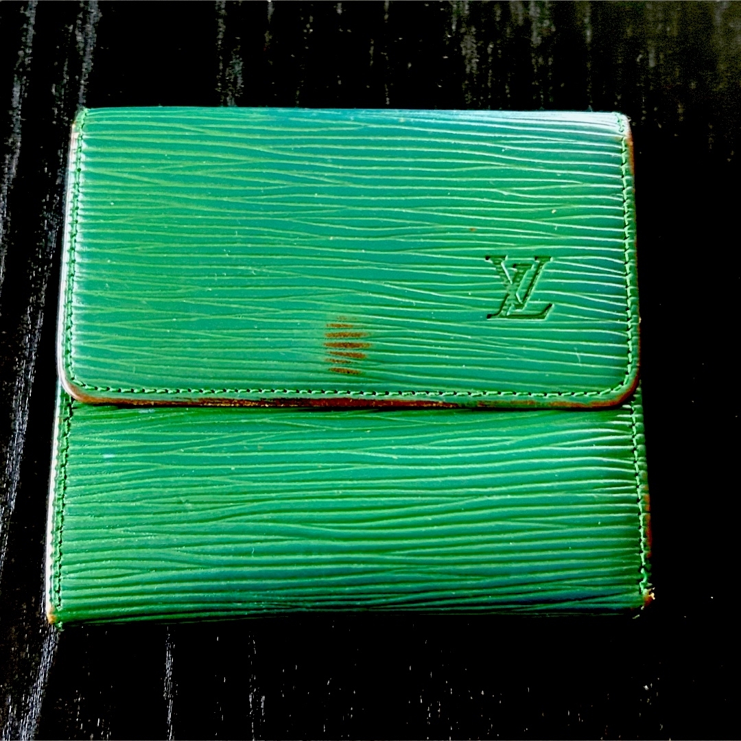 LOUIS VUITTON(ルイヴィトン)のルイヴィトン☆エピ☆緑 財布 レディースのファッション小物(財布)の商品写真
