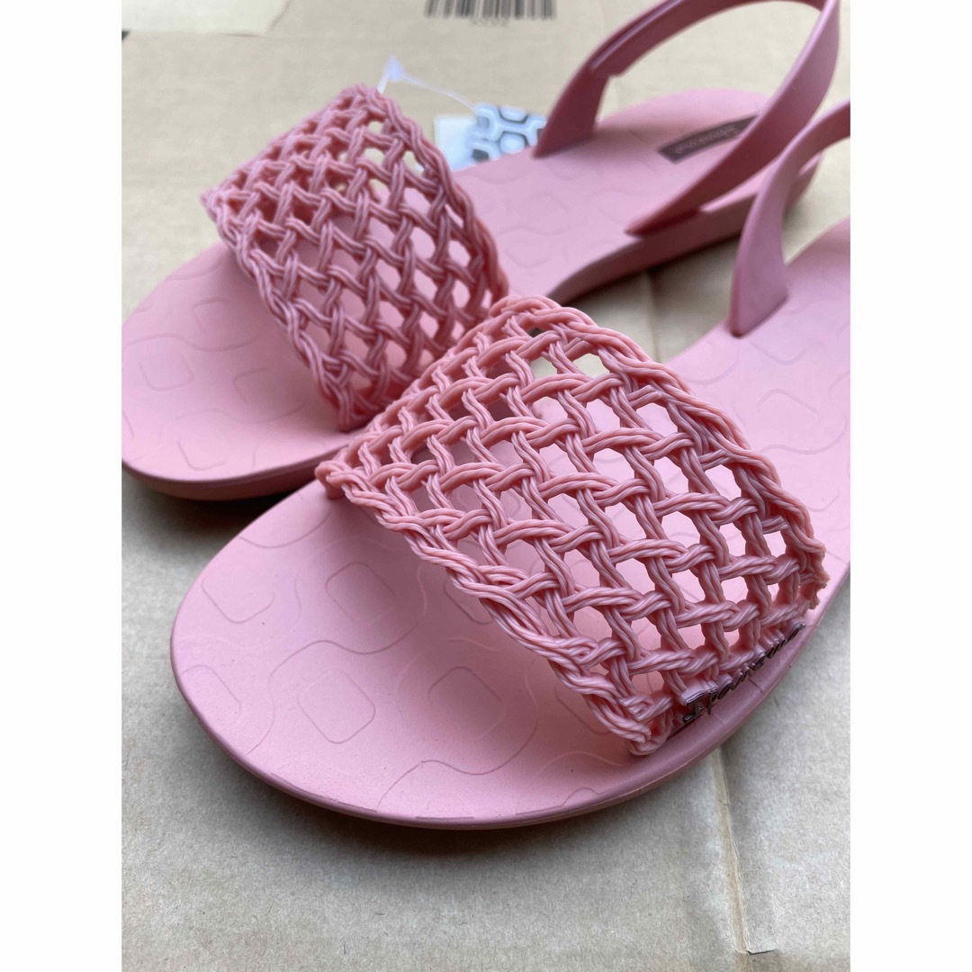 Ipanema(イパネマ)のipanema BREEZY SANDAL ピンク33.34 22-22.5cm レディースの靴/シューズ(サンダル)の商品写真