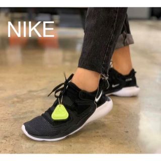 ナイキ(NIKE)の美品★ウィメンズ ランニングシューズNIKE スリッポン　シューズ スニーカー(スニーカー)