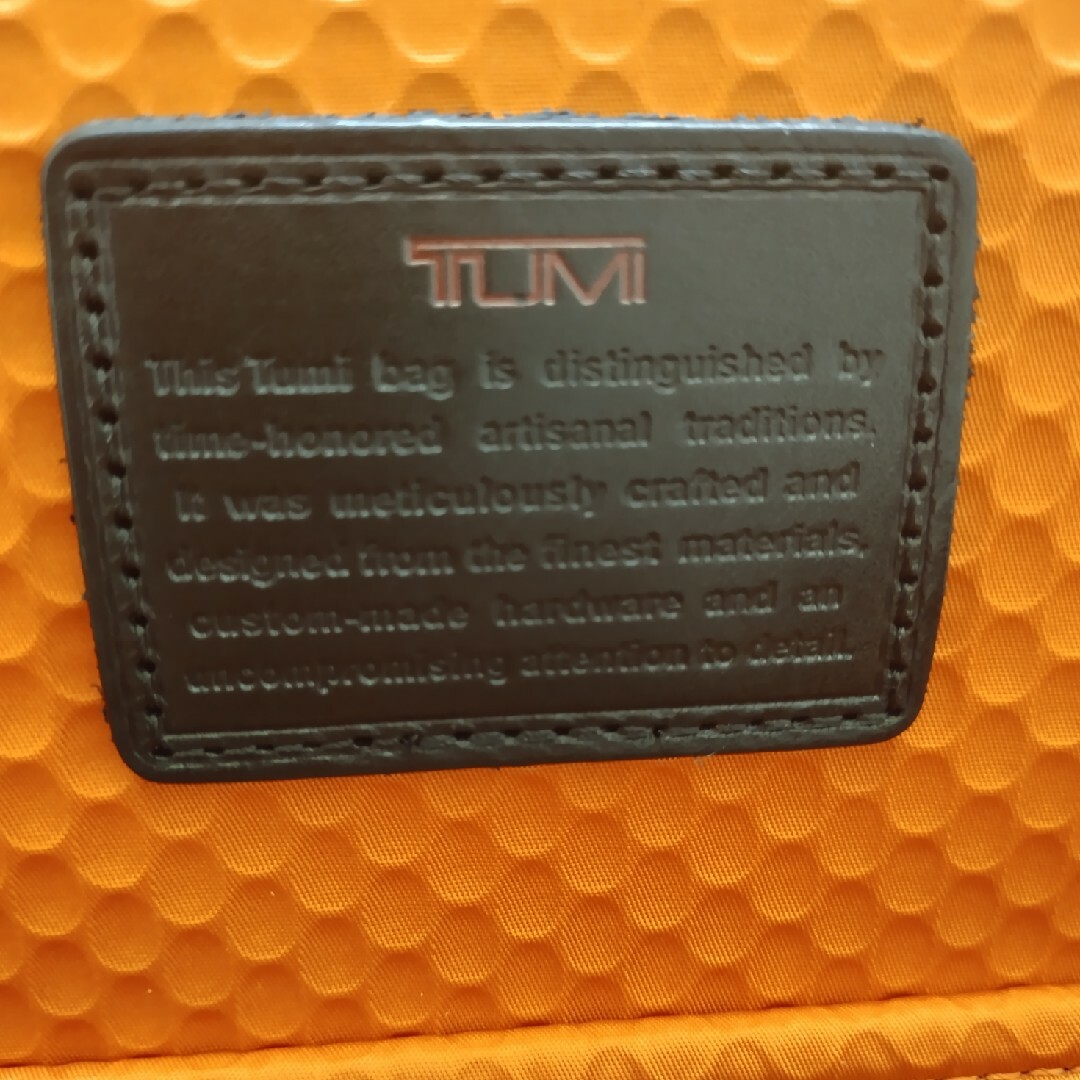 TUMI(トゥミ)のTUMI リュックサック　グリーン　中古品 メンズのバッグ(バッグパック/リュック)の商品写真