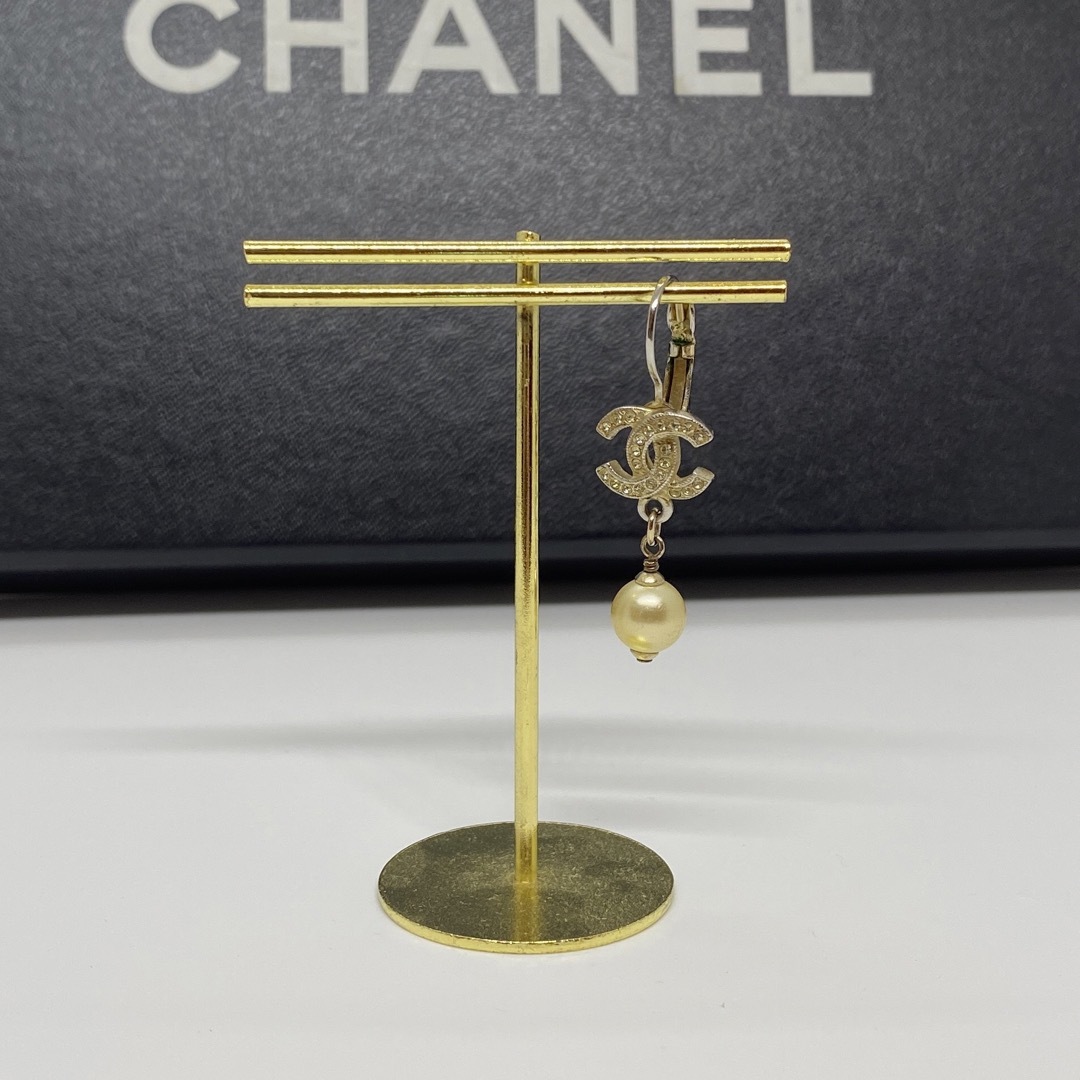 ［正規品］CHANEL フェイクパール ココマークピアス　ゴールド系