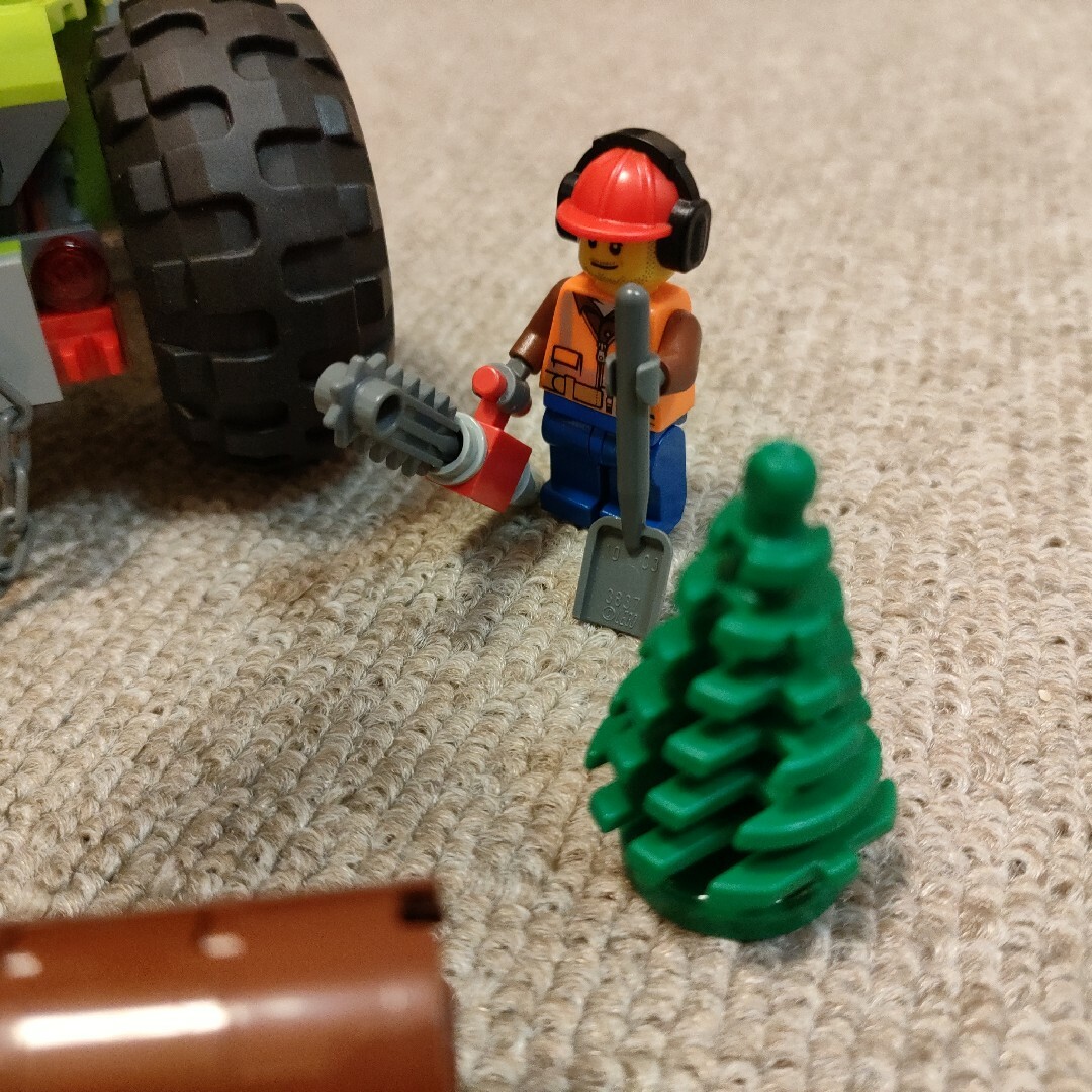 Lego - レゴシティ 60181 森のパワフルトラクターの通販 by T's shop