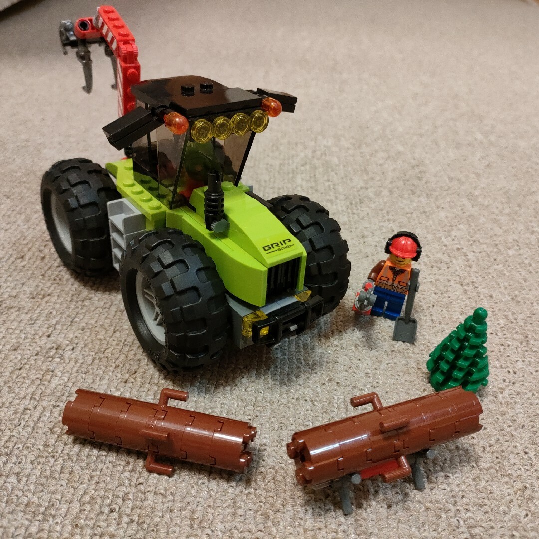 Lego - レゴシティ 60181 森のパワフルトラクターの通販 by T's shop