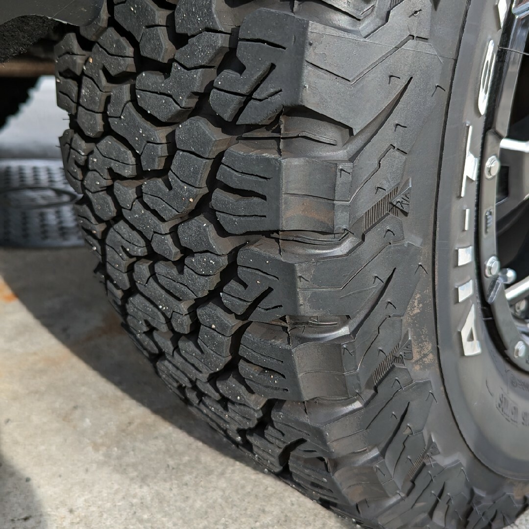 MKW MK-46M/L+ BF A/T KO2 245/70R16 美品 | www.mulgruvis.com