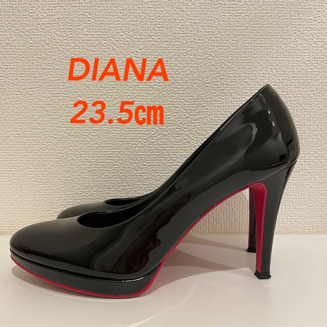 DIANA ブラック エナメル パンプス