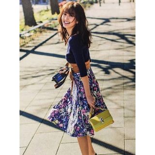 【ジャスグリッティー】ボタニカルフラワープリントフレアスカート