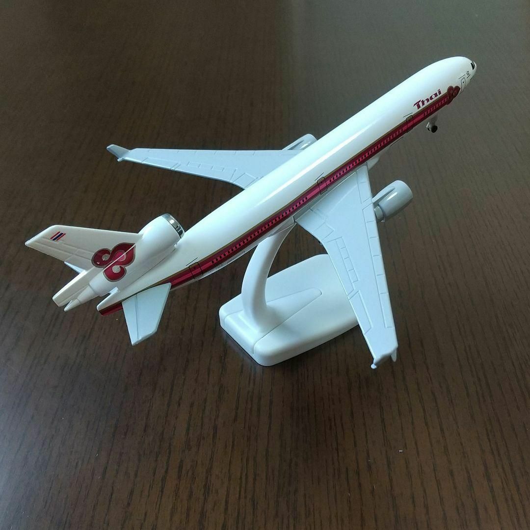 タイ航空 MD-11 飛行機模型 21cm エンタメ/ホビーのおもちゃ/ぬいぐるみ(模型/プラモデル)の商品写真