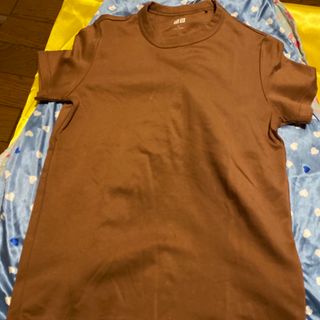 ユニクロ(UNIQLO)のユニクロ　茶系　Tシャツ　L(Tシャツ(半袖/袖なし))