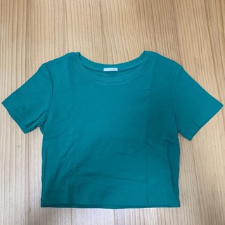 ジーユー(GU)のレディース　半袖トップス(Tシャツ(半袖/袖なし))