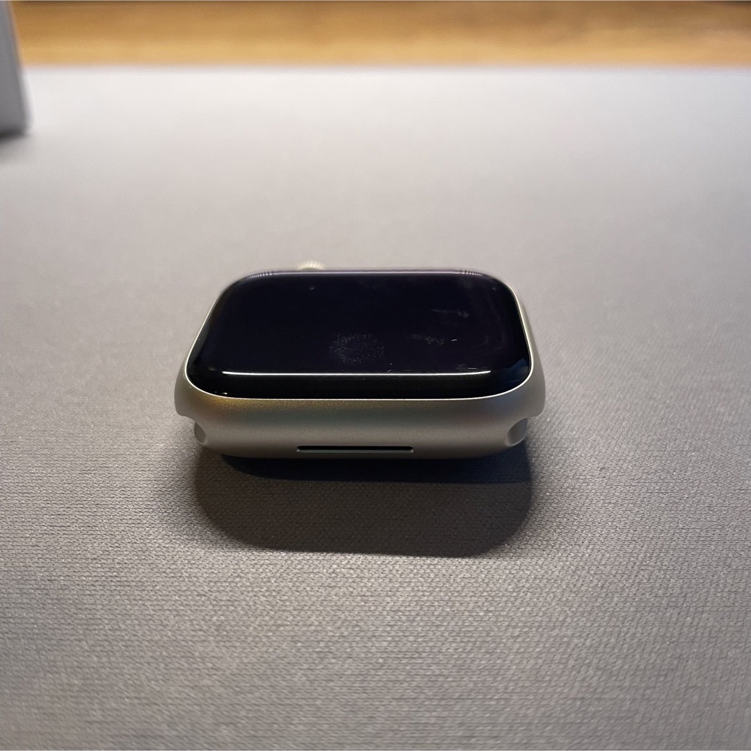 Apple(アップル)のApple Watch Series 7 GPSモデル 41mm スターライト メンズの時計(腕時計(デジタル))の商品写真