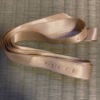 グッチ(Gucci)のGUCCI リボン　紐　ゴールド(ショップ袋)