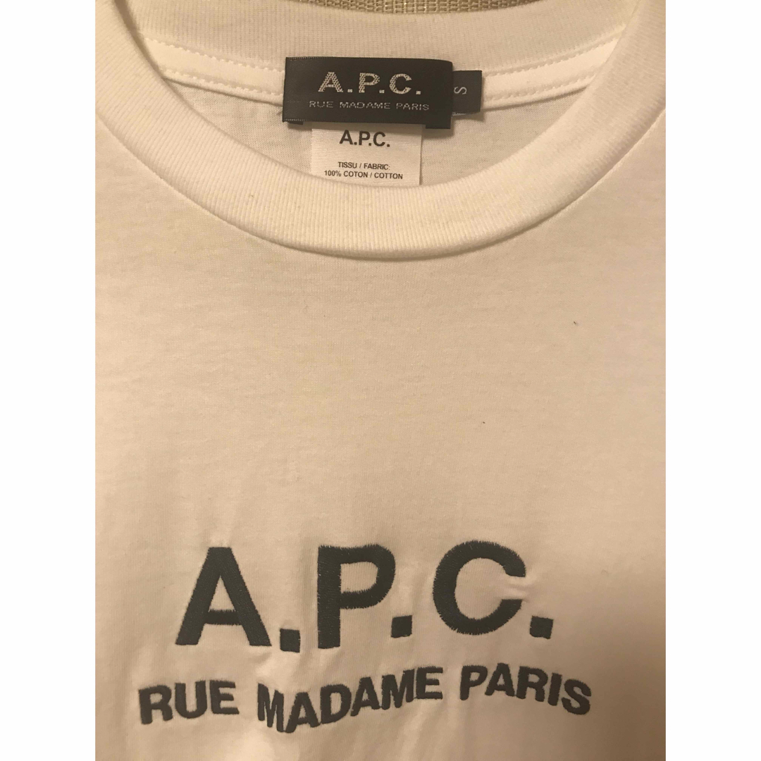 A.P.C(アーペーセー)のA.P.Cアーペーセー　tシャツ 白 レディースのトップス(Tシャツ(半袖/袖なし))の商品写真