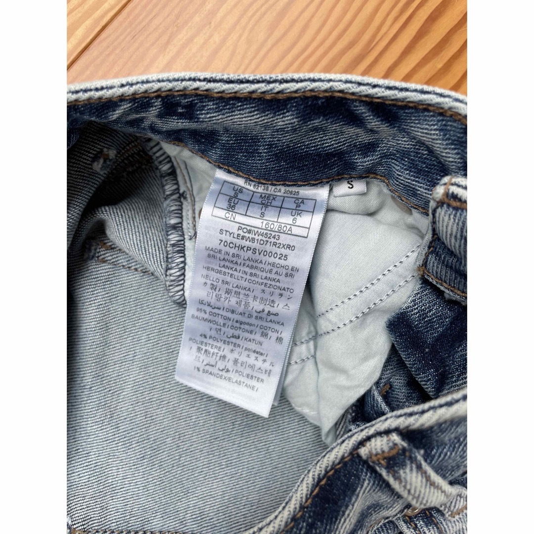 GUESS(ゲス)の未使用　GUESS  デニムスカート レディースのスカート(ミニスカート)の商品写真
