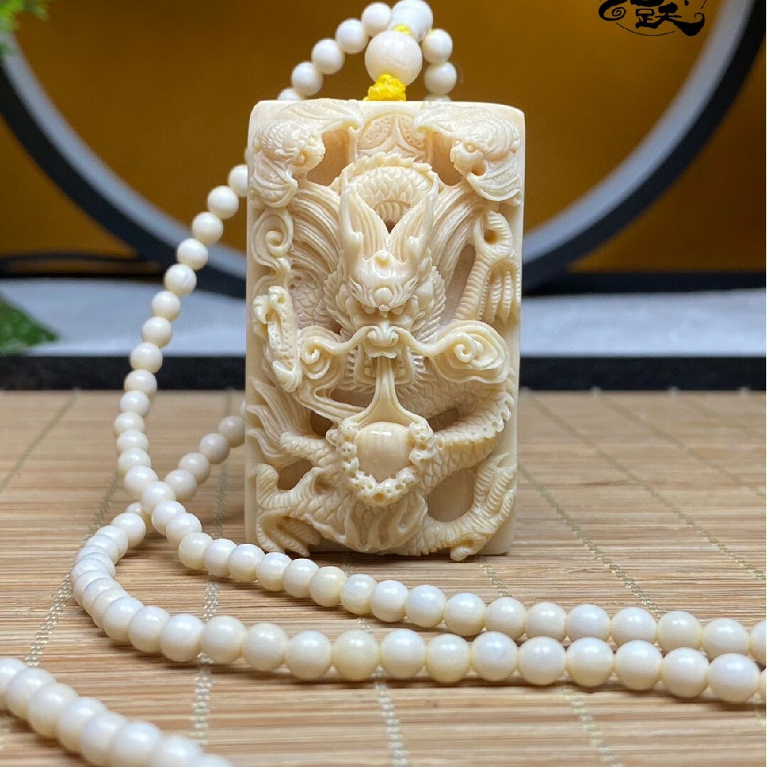 天然 モンマスの牙 精巧な彫刻 龍戯珠 ペンダント | www.innoveering.net