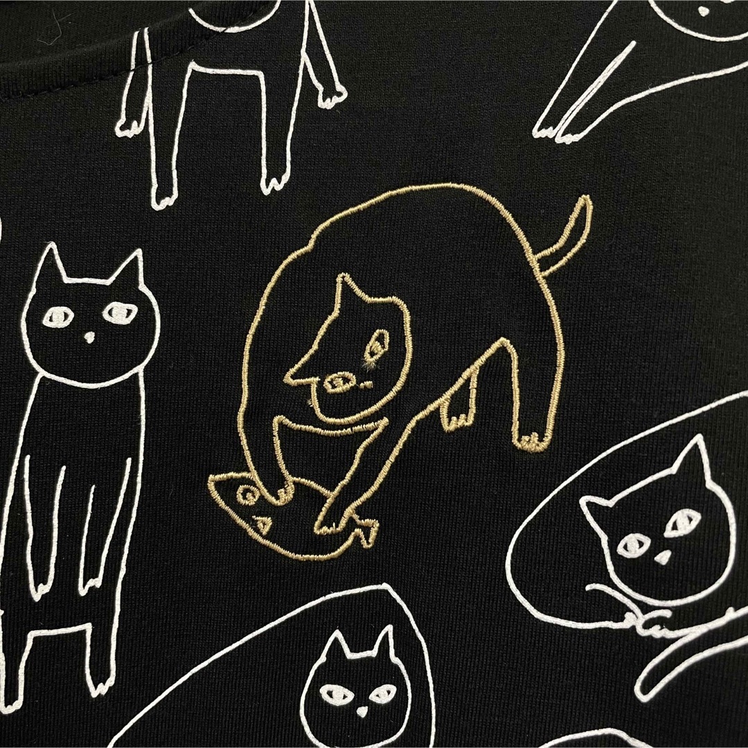 Design Tshirts Store graniph(グラニフ)の【graniph / グラニフ】黒　Tシャツ　猫 レディースのトップス(Tシャツ(半袖/袖なし))の商品写真