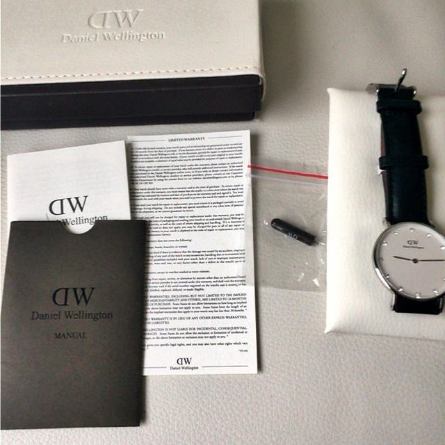 Daniel Wellington(ダニエルウェリントン)の美品♡スワロフスキー34mm レディースのファッション小物(腕時計)の商品写真