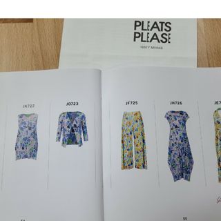 プリーツプリーズイッセイミヤケ(PLEATS PLEASE ISSEY MIYAKE)の今季！新作完売イッセイミヤケPLEASE！スカーフ17600円(バンダナ/スカーフ)