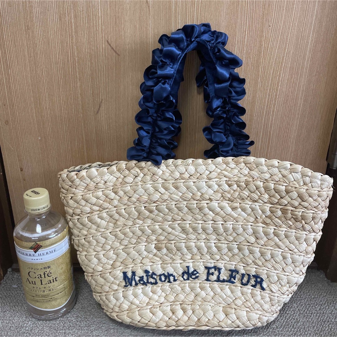 Maison de FLEUR(メゾンドフルール)の美品♡Maison de FLEUR フリルハンドルかごバッグ レディースのバッグ(かごバッグ/ストローバッグ)の商品写真