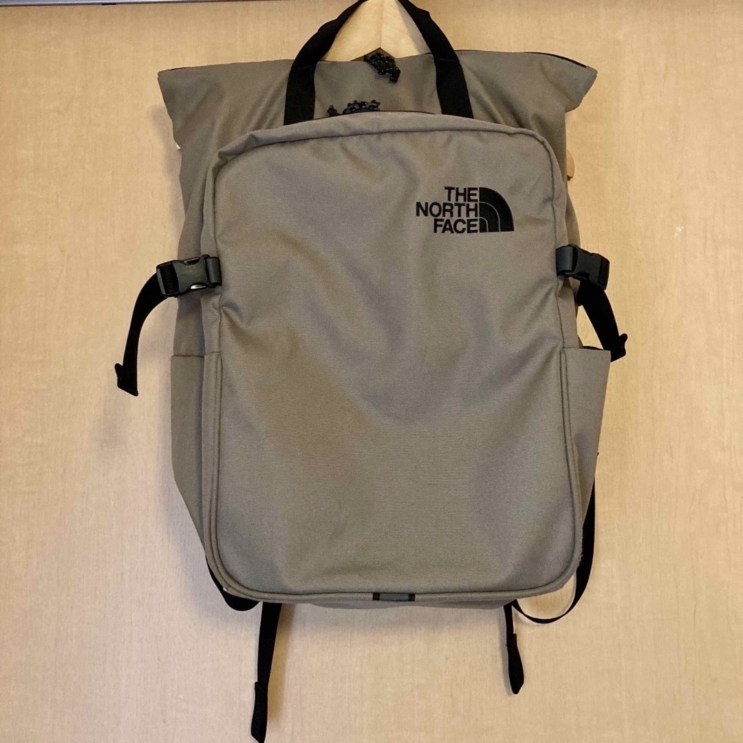 THE NORTH FACE(ザノースフェイス)のノースフェイス　ボルダー トートパック　ウォルナット メンズのバッグ(バッグパック/リュック)の商品写真