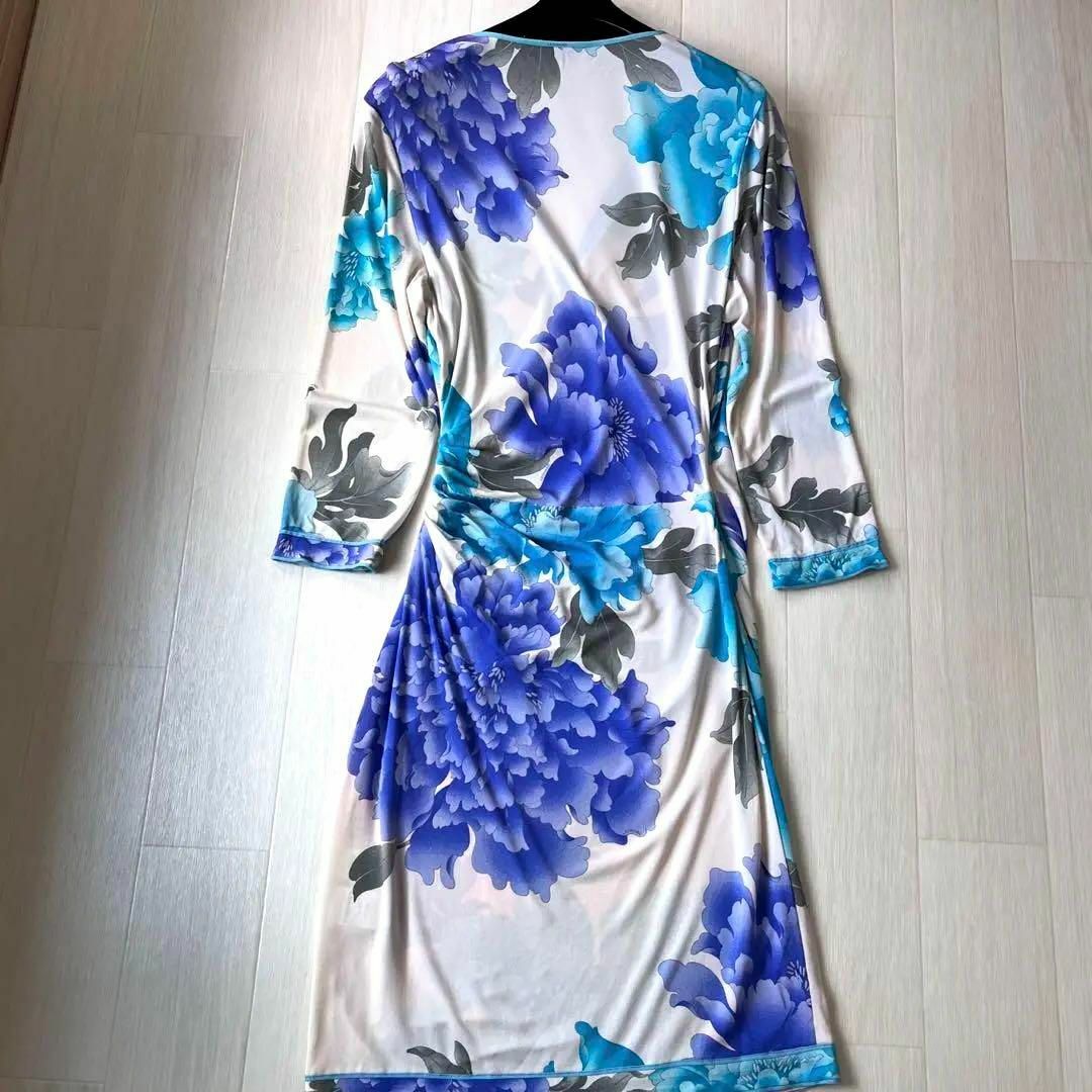 新品同様 近年物 レオナール カンカン トリム 鮮やかな花柄 ベルト