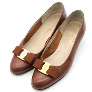 サルヴァトーレフェラガモ(Salvatore Ferragamo)のサルヴァトーレフェラガモ パンプス ヴァラ リボン レザー 伊製 ブランド シューズ 靴 レディース 6サイズ ブラウン Salvatore Ferragamo(ハイヒール/パンプス)