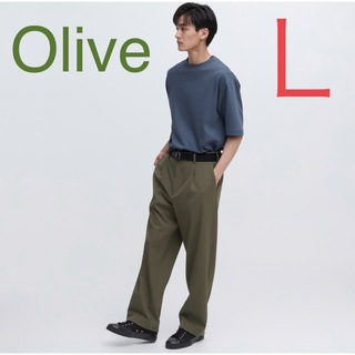 ユニクロ(UNIQLO)の【新品未使用】タックワイドパンツ　Olive(スラックス)