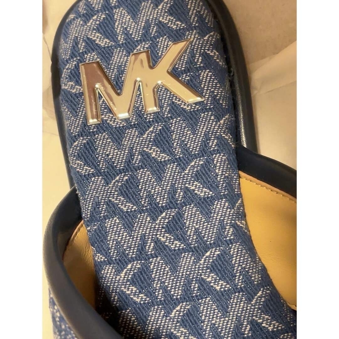 Michael Kors(マイケルコース)の新品】マイケルコース サンダル デニム 青 7 M〜L レディースの靴/シューズ(サンダル)の商品写真