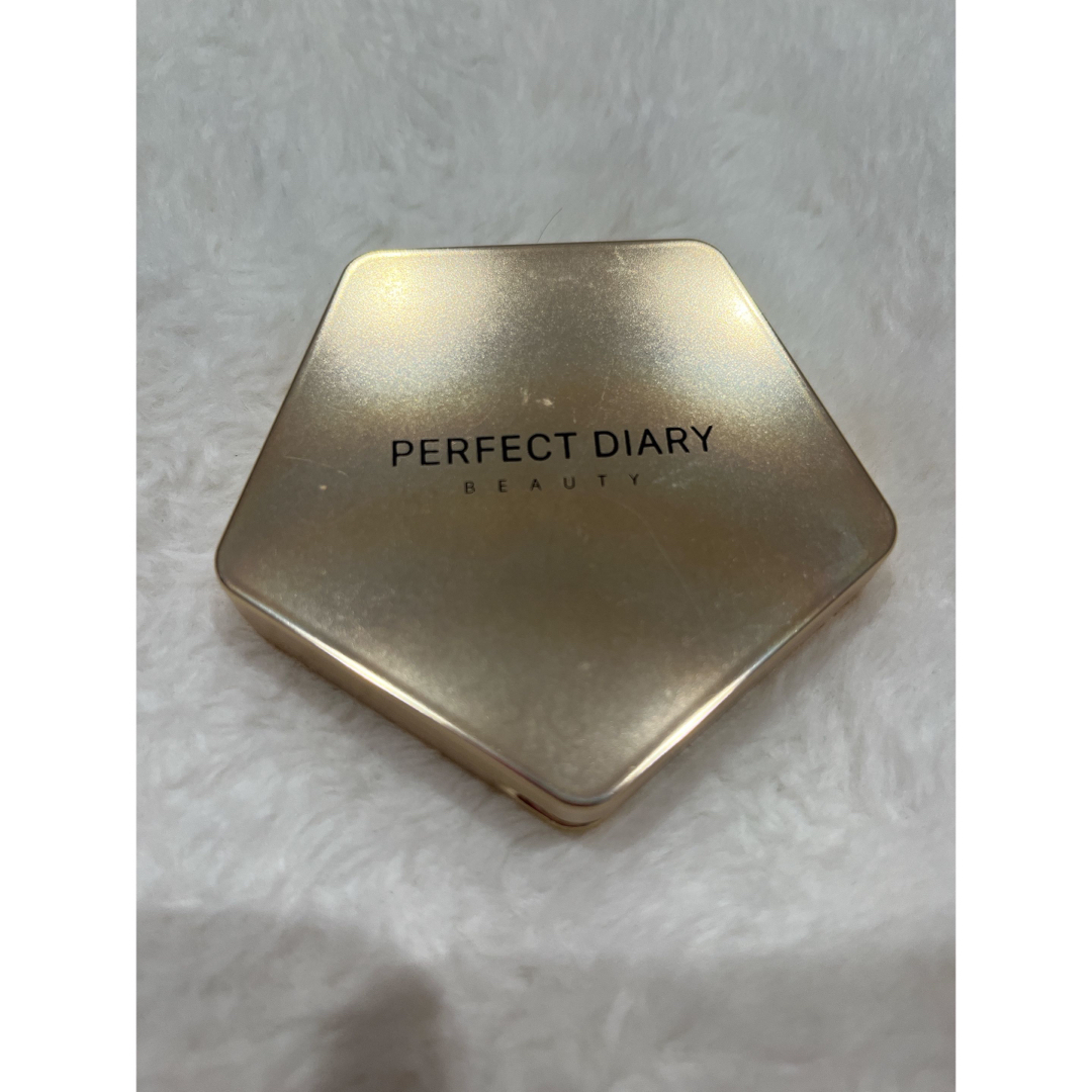 Perfect Diary スターダストダイヤモンドハイライトパウダー 02 コスメ/美容のベースメイク/化粧品(フェイスカラー)の商品写真