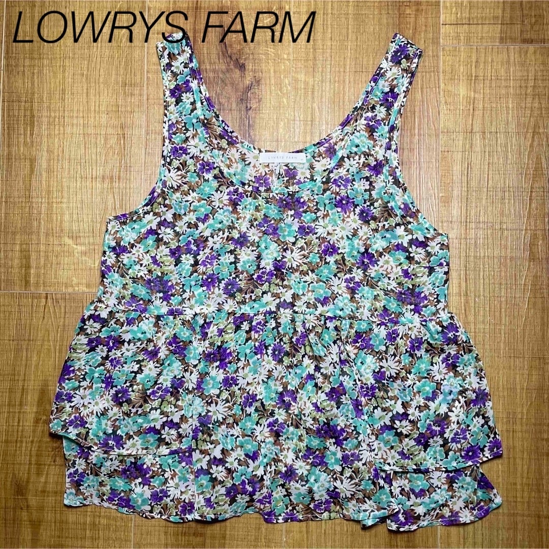 LOWRYS FARM(ローリーズファーム)の未使用品 ローリーズファーム 花柄 キャミソール 重ね着 レディースのトップス(Tシャツ(半袖/袖なし))の商品写真