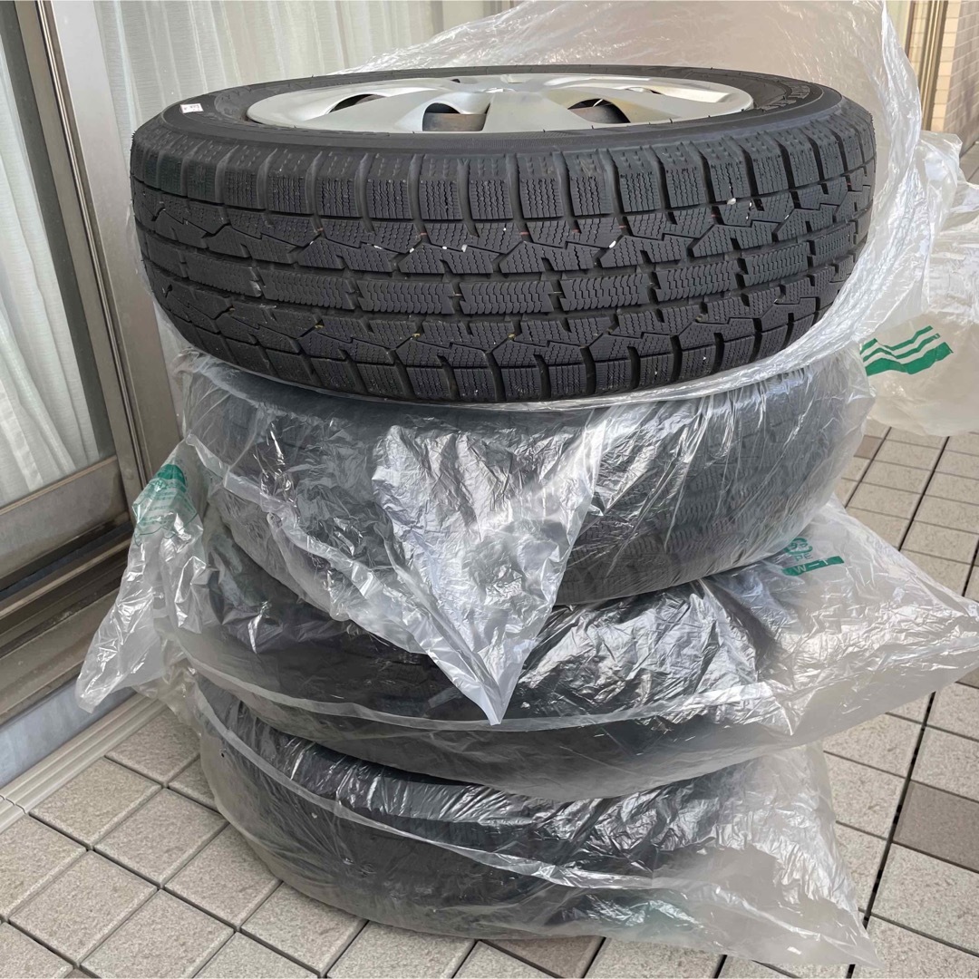 トーヨータイヤ スタッドレス 175/65R15 タイヤセット アクアなど