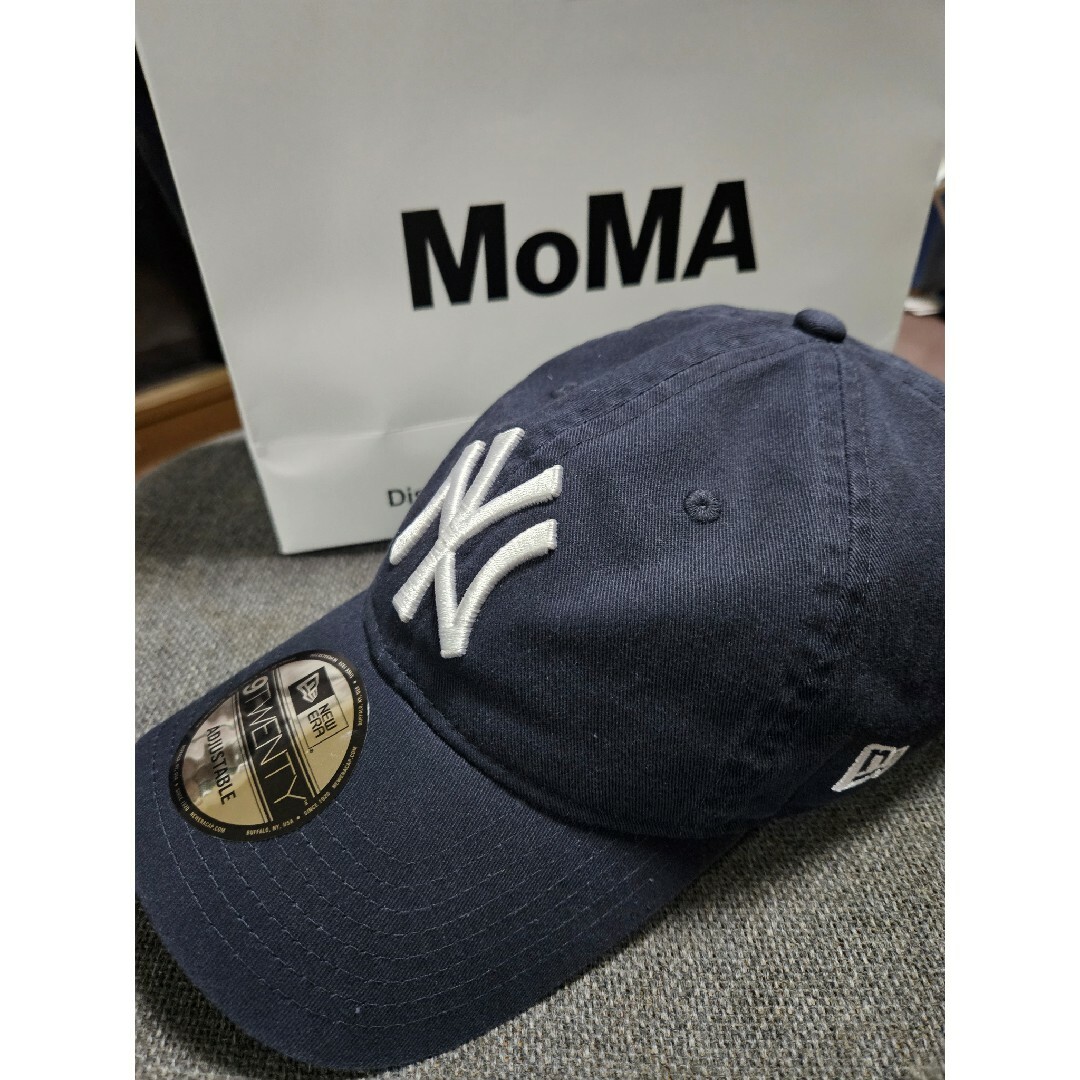 NEW ERA(ニューエラー)のNEW ERA　MOMA キャップ　ネイビー メンズの帽子(キャップ)の商品写真