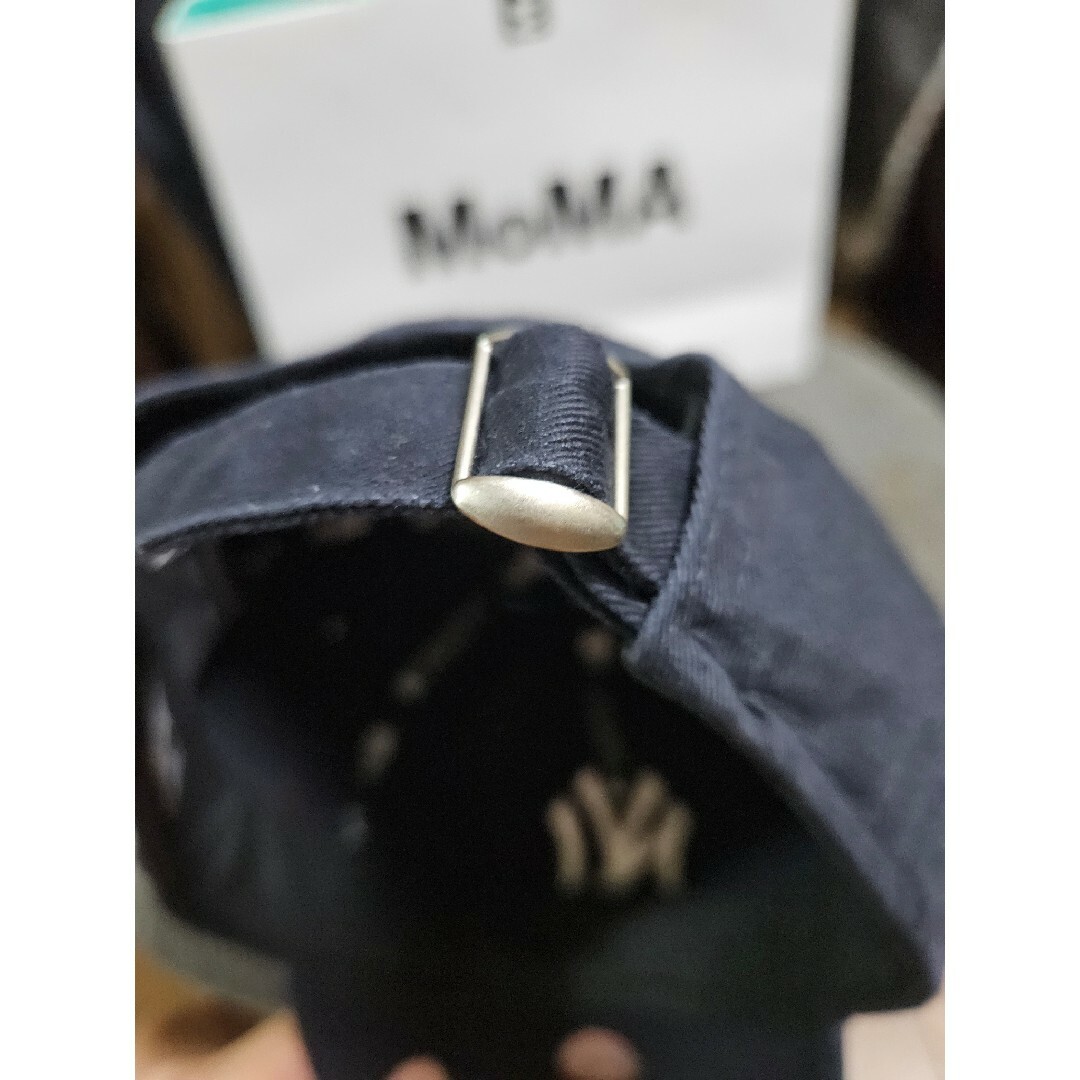 NEW ERA(ニューエラー)のNEW ERA　MOMA キャップ　ネイビー メンズの帽子(キャップ)の商品写真