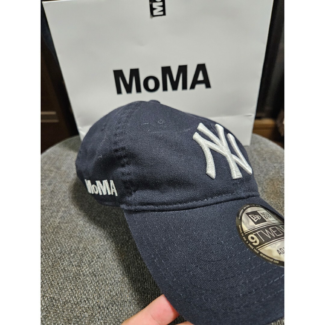 NEW ERA(ニューエラー)のNEW ERA　MOMA キャップ　ネイビー メンズの帽子(キャップ)の商品写真