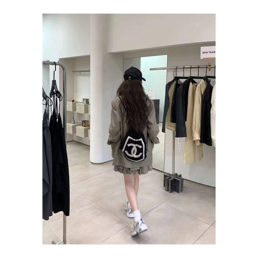 CHANEL(シャネル)のレア品　chanelシャネルコスメライン限定品ノベルティ頭巾バッグ レディースのバッグ(リュック/バックパック)の商品写真