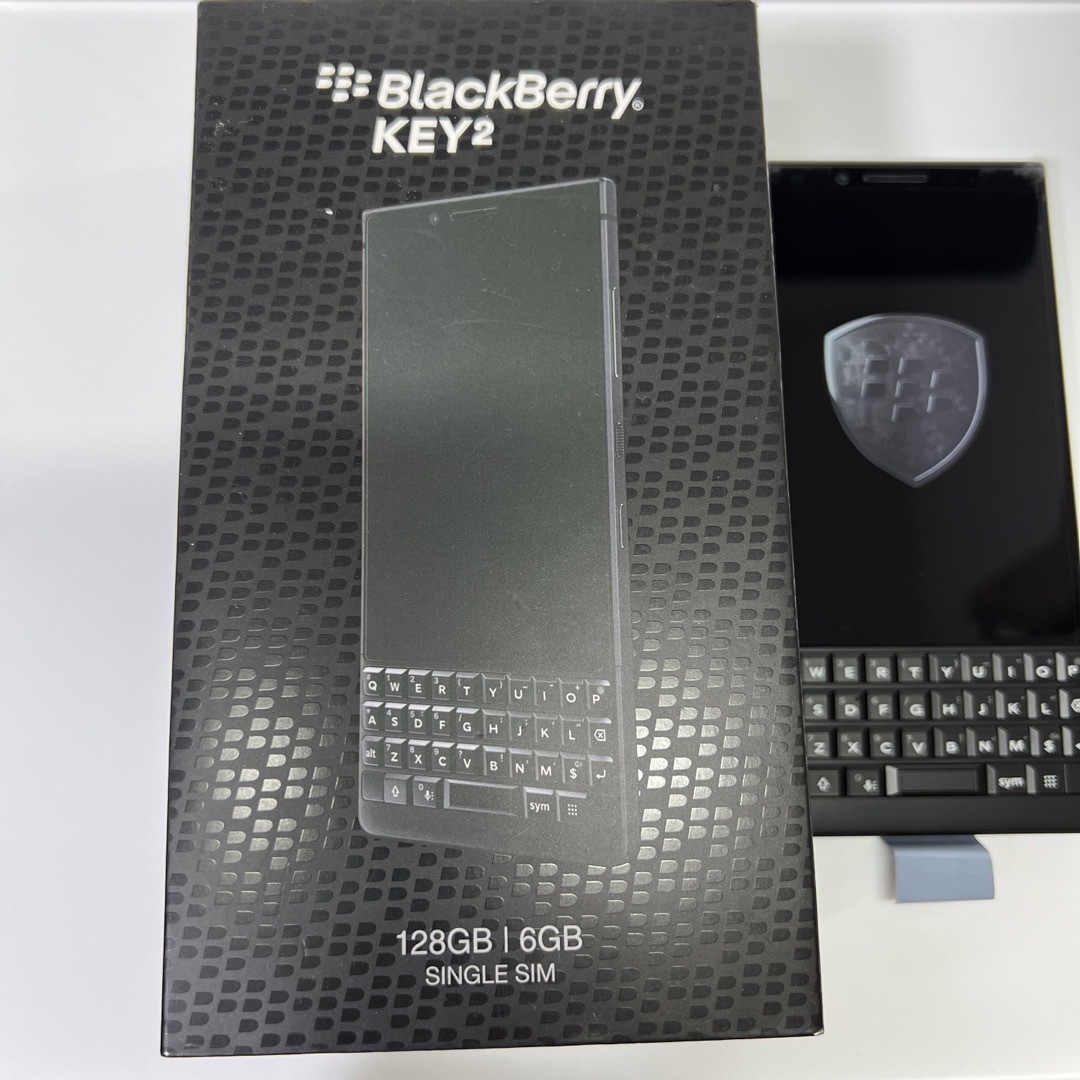 blackberry key2 ほぼ未使用　美品