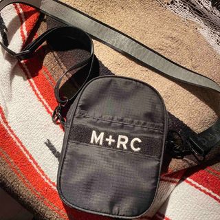 オフホワイト(OFF-WHITE)のM +RC マルシェノア　ショルダーポーチ美品(ショルダーバッグ)