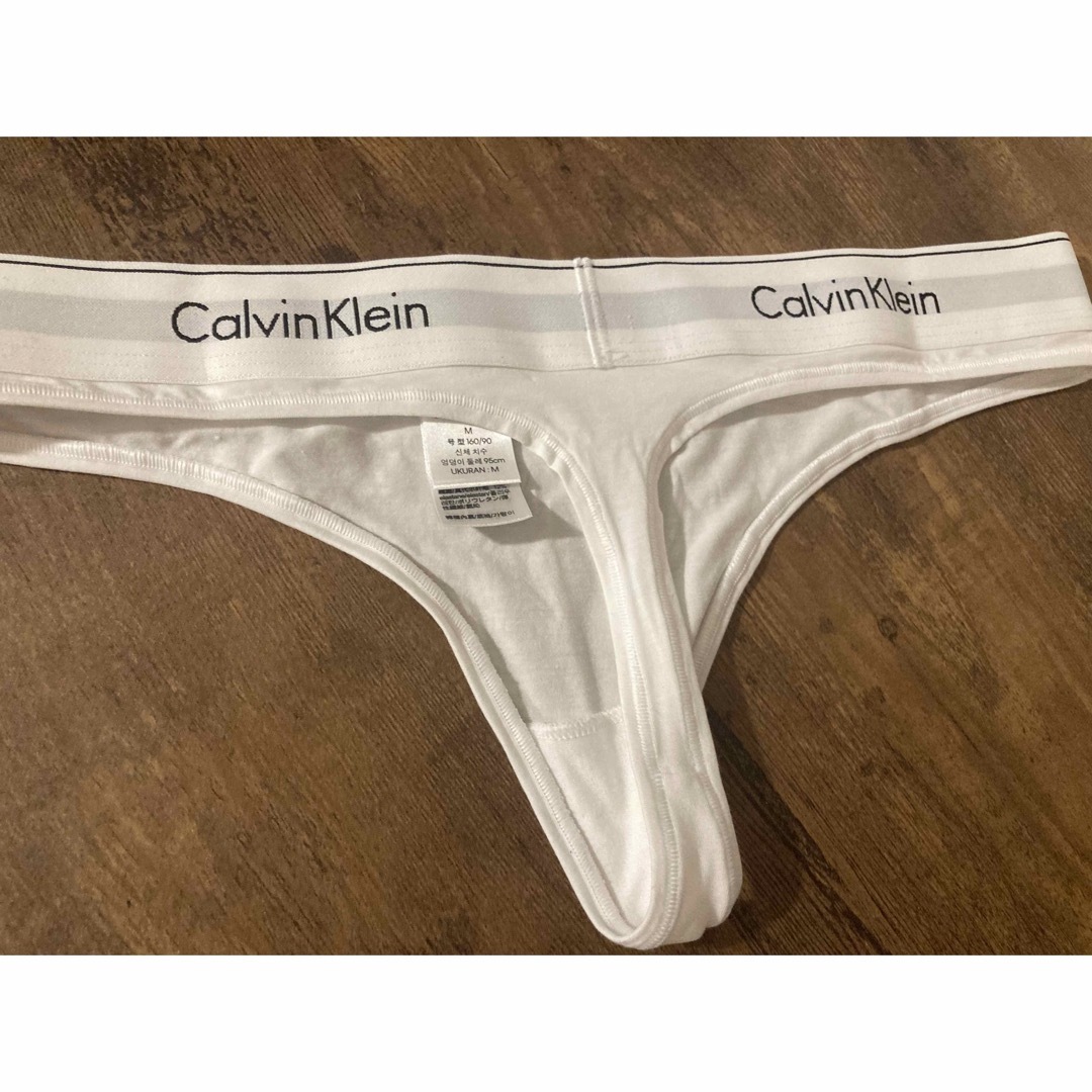 Calvin Klein(カルバンクライン)のCalvin Klein Tショーツ レディースの下着/アンダーウェア(ショーツ)の商品写真