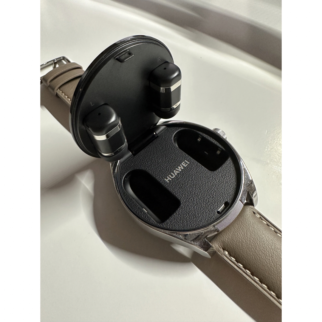 HUAWEI(ファーウェイ)のHUAWEI WATCH Buds カーキ メンズの時計(腕時計(デジタル))の商品写真