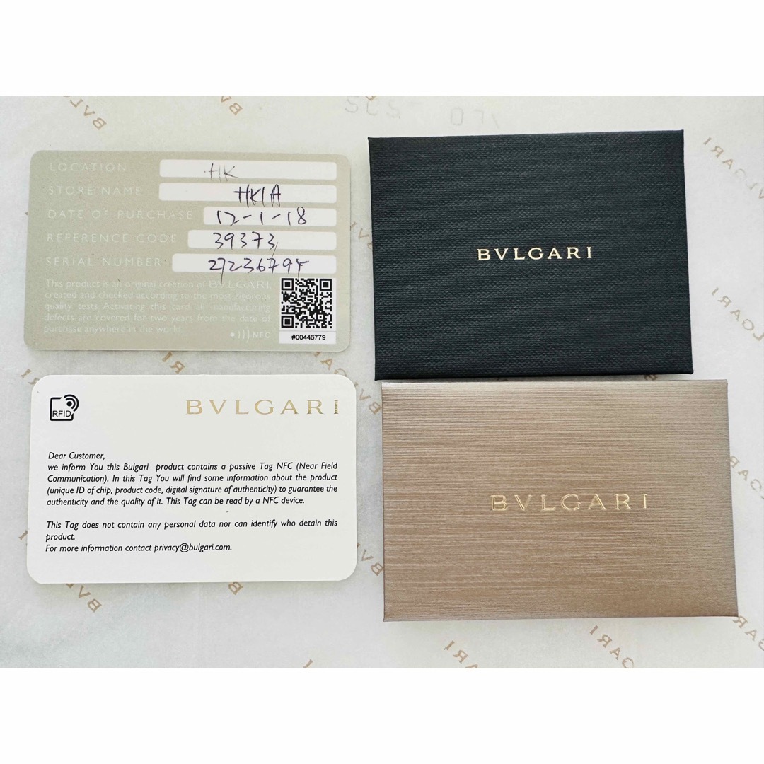 BVLGARI(ブルガリ)の【正規品】ブルガリBVLGARI☆二つ折り長財布☆箱・保証書付き☆小銭入りあり レディースのファッション小物(財布)の商品写真