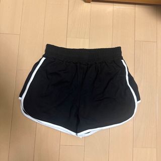 黒　L ショートパンツ ルームパンツ ラインパンツ  ルームウェア 短パン(ルームウェア)