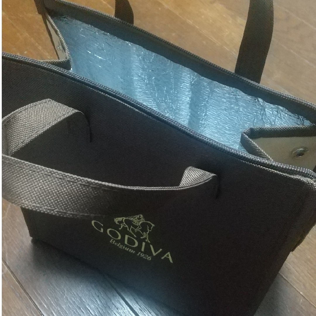 GODIVA(ゴディバ)の【新品未使用】GODIVA 保冷バッグ レディースのバッグ(エコバッグ)の商品写真