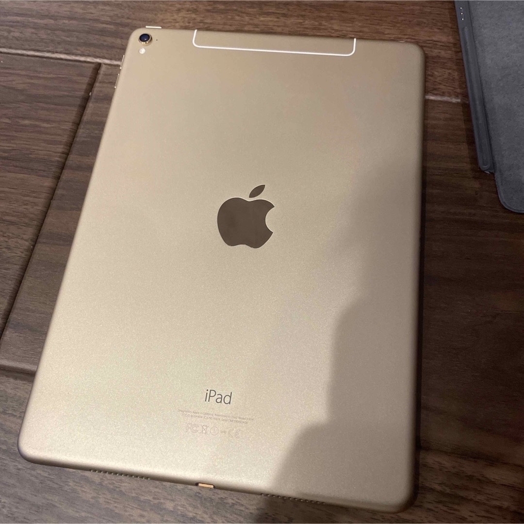 IPAD PRO 9.7 sim 第一世代　セルラーモデル