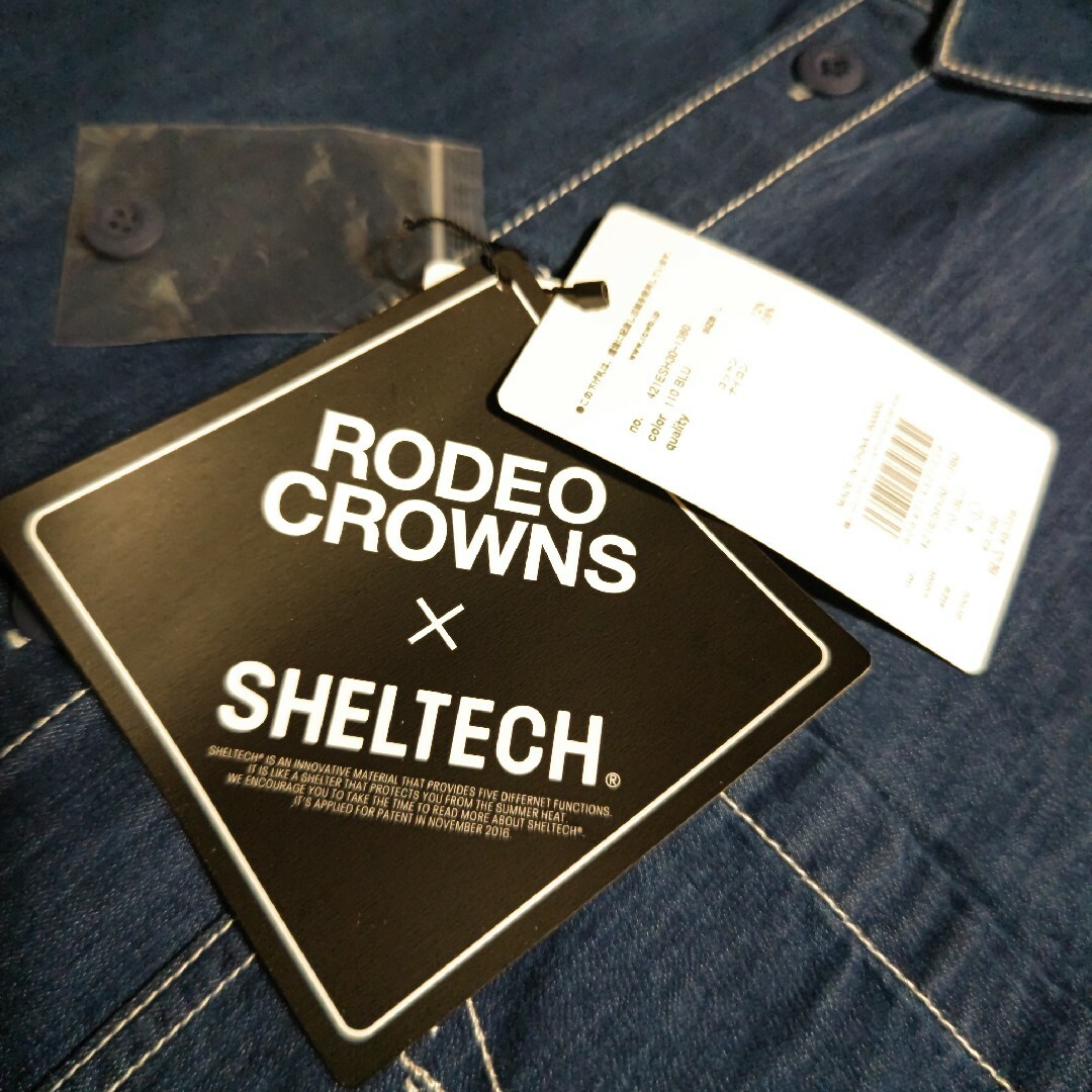 RODEO CROWNS WIDE BOWL(ロデオクラウンズワイドボウル)のRCWB★バックロゴ　デニムシャツ　Lサイズ メンズのトップス(シャツ)の商品写真