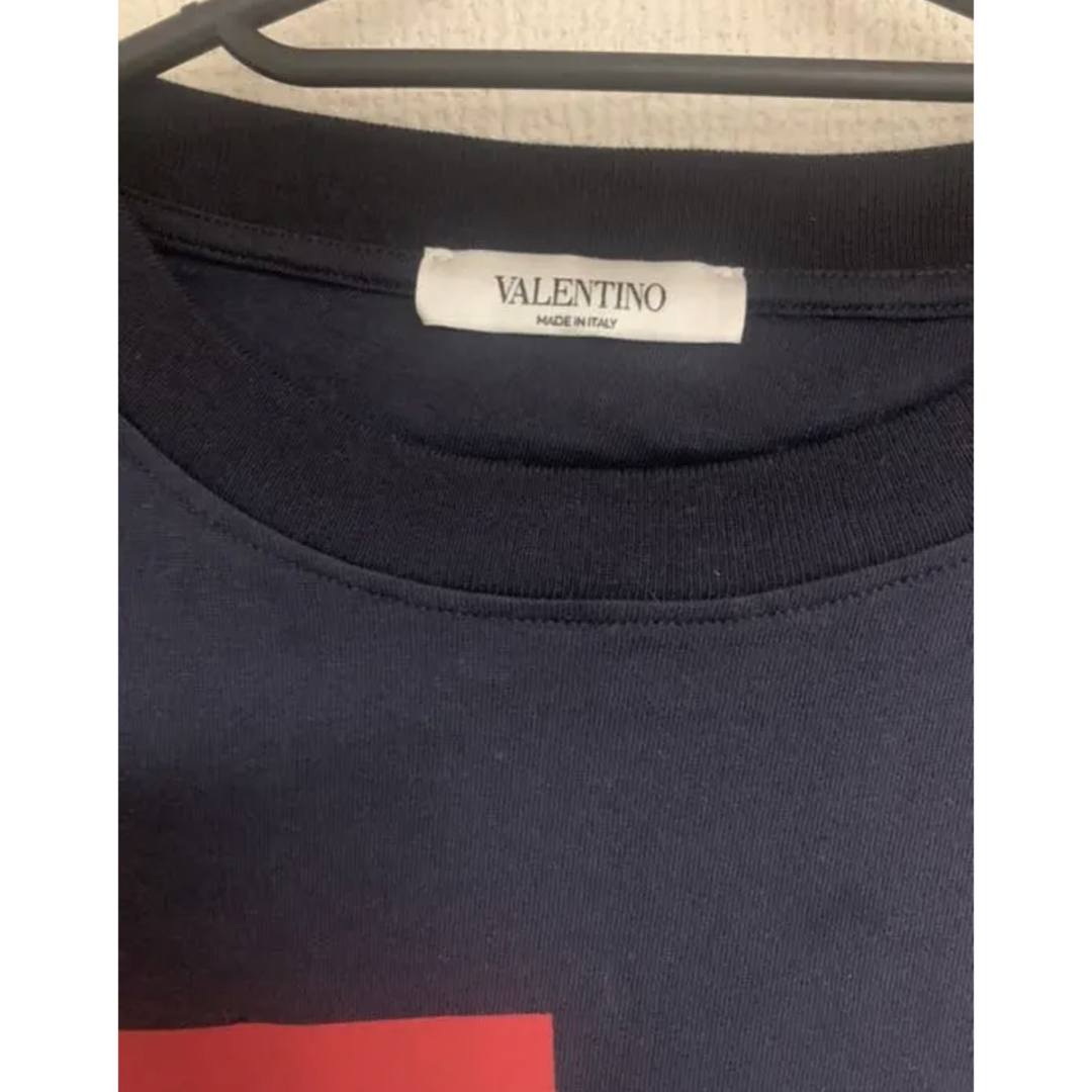 VALENTINO(ヴァレンティノ)の【新品】ヴァレンティノ Vロゴ Tシャツ XS メンズのトップス(Tシャツ/カットソー(半袖/袖なし))の商品写真