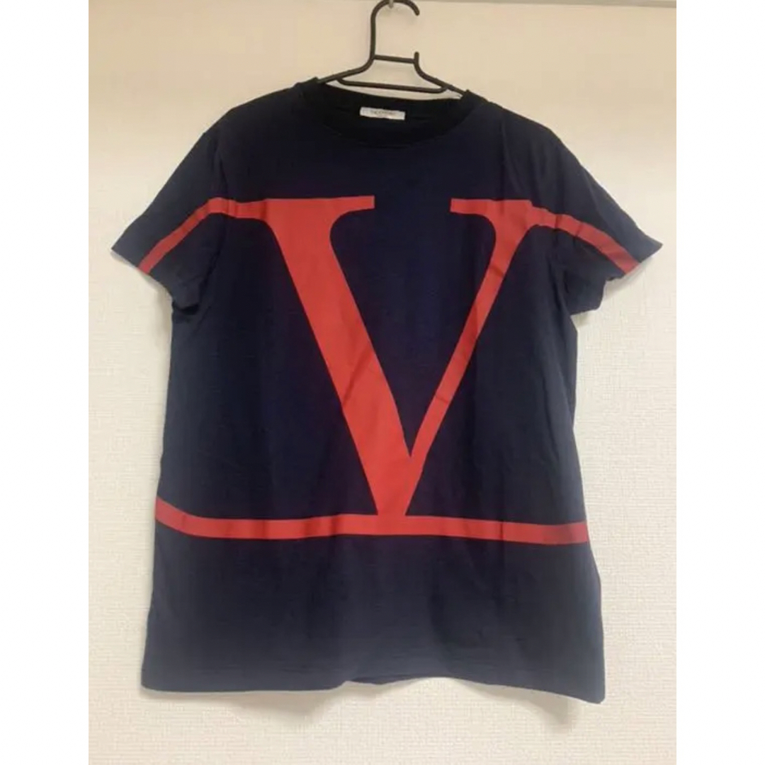 VALENTINO(ヴァレンティノ)の【新品】ヴァレンティノ Vロゴ Tシャツ XS メンズのトップス(Tシャツ/カットソー(半袖/袖なし))の商品写真