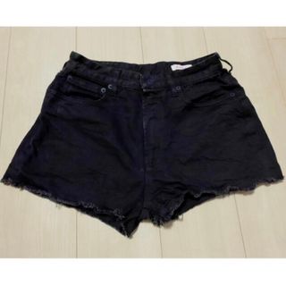 DEUXIEME CLASSE(ショートパンツ ・ ブラック/黒色系)のフリマ DEUXIEME CLASSE(ショートパンツ ・ ブラック/黒色系)のフリマ