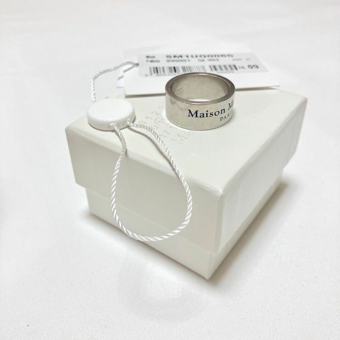 Maison Martin Margiela(マルタンマルジェラ)の新品 9 マルジェラ 22ss ブランドロゴリング 指輪 4925 メンズのアクセサリー(リング(指輪))の商品写真