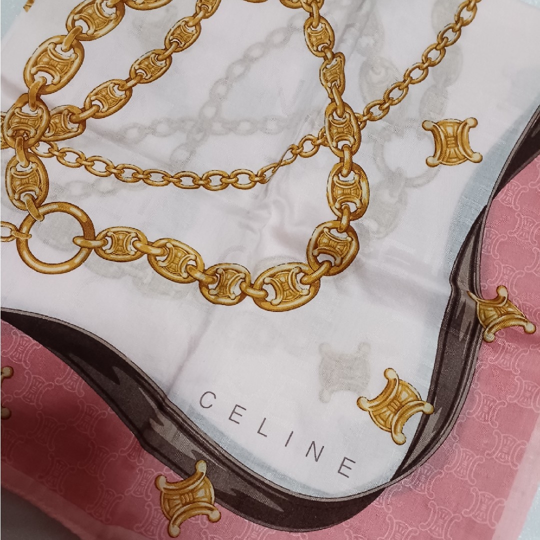 celine(セリーヌ)の値下げ📌【中古】セリーヌ☆大判ハンカチーフ58×58 レディースのファッション小物(ハンカチ)の商品写真