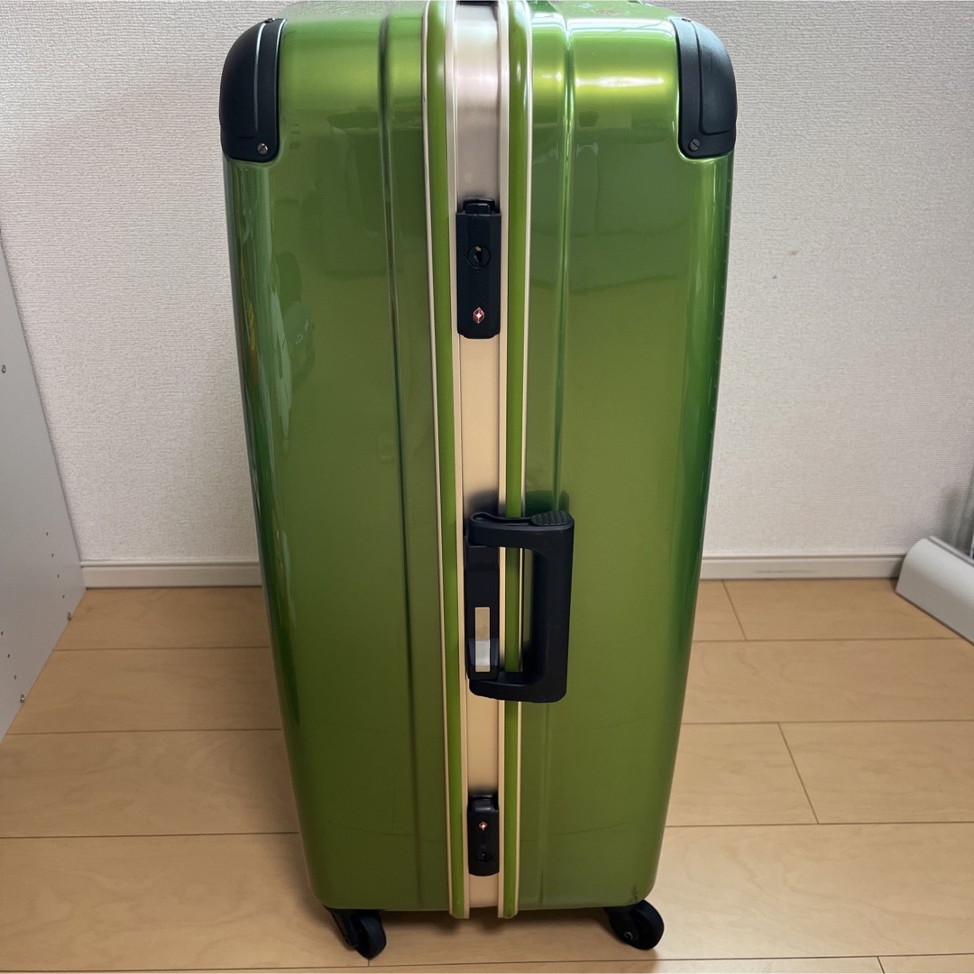 siffler(シフレ)のシフレ　スーツケース　104L 軽量　美品 メンズのバッグ(トラベルバッグ/スーツケース)の商品写真